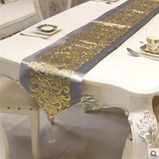 Tischläufer Home Tischwäsche NEU Europäischer Luxus-Samt Vergoldeter Tischläufer Tischdecke Bestickte Gloden Tischläufer Tischflagge Dinner Mats Home Textile Für Partys, Hochzeiten, Esstische