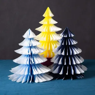 Talking Tables 3er Set Weihnachtsbaum-Dekorationen aus Papier, Mini Weihnachtsbäume für Tisch- und Fensterbank, Winterthema, blau/gelb, 25 cm