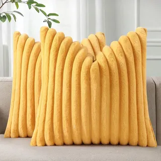 Omgoods – Set aus 2 Kuschelkissenbezügen aus Kunstfell, 65 x 65 cm, in Senfgelb