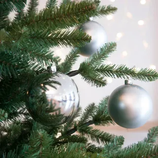 8 x Weihnachtskugeln aus Kunststoff Ø 10 cm - Silber (matt + Glanz) | Wetterfest frostsicher - Christbaumkugeln für Innen und Außen - Weihnachtsbaumkugeln Kunststoff