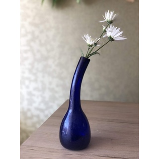 Maison Zoe Glasvase aus Recycling-Glas Alia - dunkelblau - blau - groß - Durchmesser ≈ 8cm - Höhe ≈25cm - 100% Handmade - Blumenvase - schmale Vase - Dekovase - Tischvase