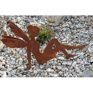 Saremo Fee/Elfe/Engel sitzend, aus Metall Edelrost mit doppelten Flügel, L 60 cm, H 40 cm