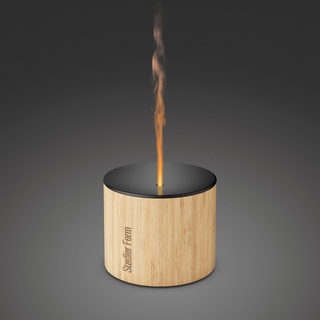 Stadler Form Aroma Diffuser Nora mit Bambus-Gehäuse und Aluminiumdeckel für drinnen und draussen, verströmt ätherische Öle und bezaubert mit Flammen-Effekt kabellos bis 7 h