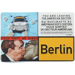 Magnet BERLIN | Bruderkuss East Side Gallery | Mini-Blechschild 9x6 cm mit Relief Stanzung | typisches Souvenir & Geschenk