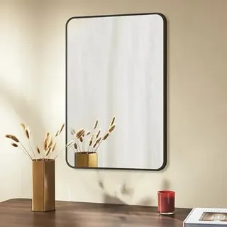 Wandspiegel 60x80cm Spiegel mit Schwarz Metallrahmen, Badspiegel HD Groß Kosmetikspiegel Abgerundete Ecken Rechteckiger Metall Rahmen Spiegel für Badezimmer Wohnzimmer Waschräume Schlafzimmer