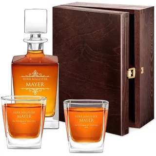 Maverton Whiskey Dekanter 810 ml + 2/4 / 6er Whisky Gläser Set mit Gravur - personalisiertes Whisky Karaffe Set für Männer - Glas Karaffe mit Gläsern für Whiskygenießer - Magister