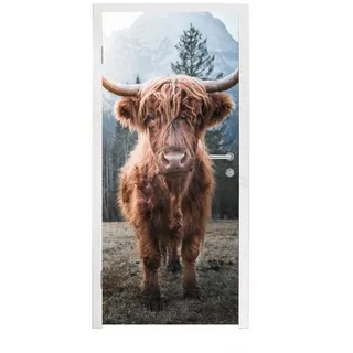 MuchoWow Türtapete Schottischer Hochländer - Kuh - Tiere - Berg - Natur, Matt, bedruckt, (1 St), Türfolie Selbstklebend, Türtapete, Türdeko Poster, 95x235 cm 95 m x 235 m