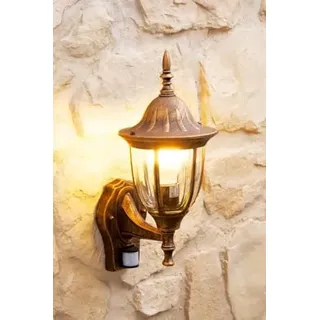 HOFSTEIN Außenwandleuchte Ribadeo mit Bewegungsmelder, Außenwandlampe aus Metall/Glas in Braun-Gold/Klar, moderne Wandleuchte im Retro/Vintage/Landhaus-Design, E27, IP44, Eingangsbereich, Haustür, Hof