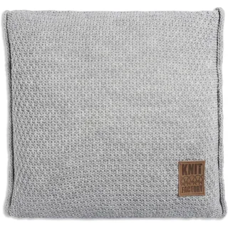 KNIT FACTORY - Jesse Kissen - Grau - 50x50 cm | Sofakissen mit Füllung und Bezug - Couchkissen - Zierkissen - Gestrickter Dekokissen - Zeitloses Design