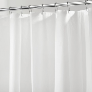 iDesign Duschvorhang aus Stoff, schimmelresistenter Badewannenvorhang aus Polyester in der Größe 183,0 cm x 183,0 cm, wasserdichter Vorhang mit 12 Ösen, frostgrau