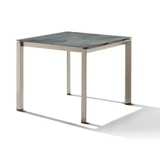 Sieger Gartentisch 90x90cm Polytec Zement graphit-Gestell Champagner