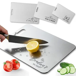 UIDMEN Personalisiertes Titan-Schneidebrett, individuell gravierter Name, 100% reines Titan, doppelseitig, ungiftig, spülmaschinenfest, ideales Geburtstagsgeschenk für Mama, Ehefrau, Partner