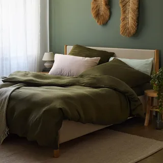 URBANARA Seretta Satin-Bettwäsche 135x200 cm & 80x80 cm I 100% TencelTM Lyocell Made in Portugal Oeko Tex 100 I Seidig Glatt Traumhaft Weich Atmungsaktiv Nachhaltig I Dunkles Olivgrün