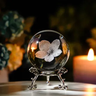 60mm Laser 3D Kristallkugel mit Kirschblüten Figur Blumen Briefbeschwerer | Dekorative Kugeln mit Ständer Glaskugel Exklusives Glas Geschenk für Büro Zuhause Cherry Blossoms Flower Crystal Ball Gift
