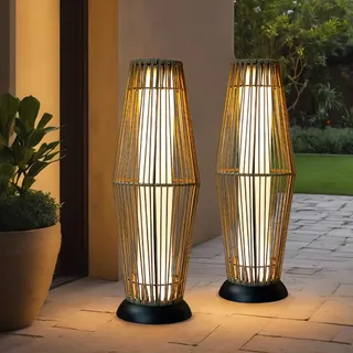 TRIROCKS 2er Solar Rattan Stehlampe LED Outdoor – IP44 Wasserfest, Solarlampe, Solarbetriebene Gartenlaterne/Solarleuchte Solar Außenleuchte für Terrasse, Balkon, Garten, Hof, Veranda, Weg & Rasen