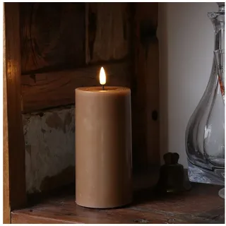 Deluxe Homeart LED-Kerze Mia Echtwachs Deluxe Wachsspiegel flackernd H: 15cm D: 7,5cm karamell braun