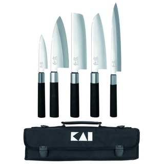 KAI Wasabi Black JAPAN Set: 6 Messer + Messertasche