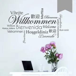 WANDKINGS Wandtattoo - Willkommen in verschiedenen Sprachen - 50 x 27 cm - Mittelgrau - Wähle aus 5 Größen & 35 Farben