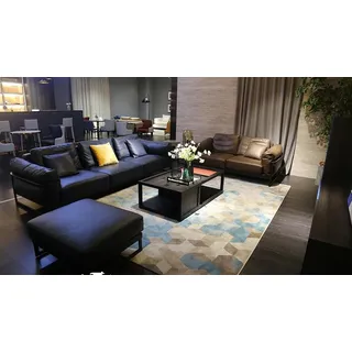 Xlmoebel Polstergarnitur Sofa Garnitur mit Hocker in zeitlosem Design und hohem Sitzkomfort, (Sofagarnitur 3+2 Sitzer + Hocker), Hergestellt in Europa schwarz