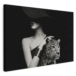 MuchoWow© Bild auf Leinwand Groß XXL Schlafzimmer Bilder Badezimmer Wand | 120x80 cm - Deko Wohnzimmer Modern Wanddeko Bilderwand Geschenk Frau - Vintage - Porträt - Leopard - Schwarz und weiß