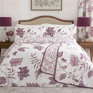 Dreams & Drapes Violettes Blumen-Bettwäsche-Set - Super-Kingsize (260 x 220 cm) - Pflaume Damast - Weiß & Lila - Traditionelle Vintage-Bettwäsche in Dunkelviolett