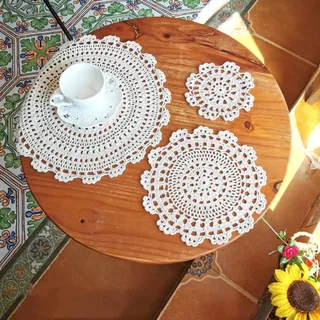 2 Stück Spitzendeckchen,Häkeldeckchen Handgefertigt Gehäkelt Runde Tischsets Baumwolle Placemat Spitze Deckchen,Stickerei Tisch Tischset Untersetzer Blume Matte für Hochzeit Geburtstag,Weiß 23–25 cm