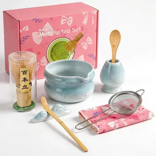 Matcha Set 8-Piece Premium Tea Ceremony Kit with Ceramic Bowl, 100+ Tines Bamboo Whisk (Chasen), Holder, Spoon, Strainer & Cloth (Blau, Schleife)