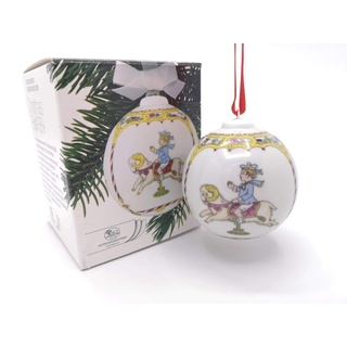 Hutschenreuther Weihnachtskugel 1988 Kinder-Karussell, mit Originalverpackung, Porzellankugel Kugel Design von Ole Winther / Porcelain ball / Sfera porcellana