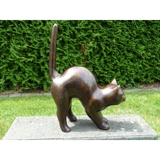 IDYL Dekofigur IDYL Bronze-Skulptur Katze mit Buckel