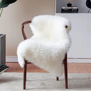 HEQUN Faux Lammfell Schaffell Teppich Kunstfell Dekofell Lammfellimitat Teppich Longhair Fell Nachahmung Wolle Bettvorleger Sofa Matte (50 x 80 cm, Weiß)