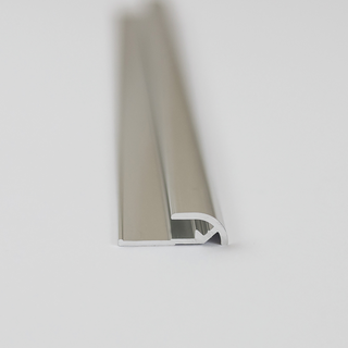 Breuer Abschlussprofil für Rückwandplatten, rund, alu chromeffekt, 2550 mm