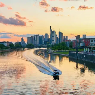 MyDays Jet Boot Action Tour in Frankfurt; Erlebnis verschenken oder selbst erleben; Gutschein für 1 Person(en)