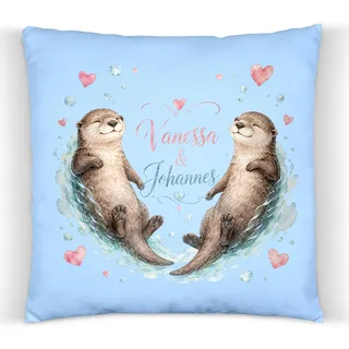ZauberPrints Otter Kissen mit Namen – Herzen Deko für Paare | Kuschelkissen mit Otter-Paar & Herzen · 37x37 cm · Baumwolle · Wohnzimmer-Deko · Geschenk zu Hochzeit & Valentinstag