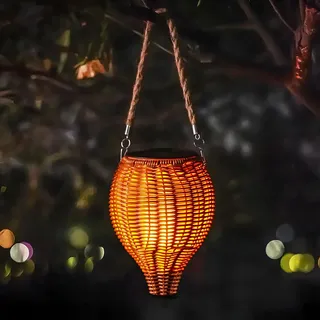 Außen Hängelampe Solar Laterne Boho Rattan Lampenschirm Pendelleuchte Hängeleuchte IP65 Wasserdicht Garten Solarlampe mit LED Glühbirne Gartenleuchten für Patio Terrasse Hof Pavillon Deko (Braun)