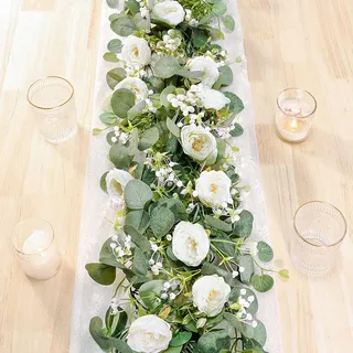 Betylifoy Künstliche Blumengirlande Hochzeit Eukalyptus Girlande 2 Stück, Blumengirlande Weiß 180cm Kunstblumen Rosenrebe Girlanden Künstliche Pflanze für Hintergrund Party Dekor