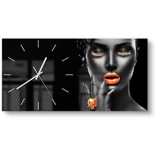 DEQORI Glasuhr | vertikal 60x30 cm | Motiv Frau mit Gold Make-Up | große XXL Design Uhr aus Glas | leise Wanduhr für Wohnzimmer & Küche | Moderne Hingucker Uhr für die Wand