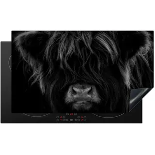 KitchenYeah© Herdabdeckplatte Einteilig Küche Herdabdeckung Induktionsfeld Ceranfeld Herdabdeckplatten Vinyl Matte Aufrollbar Schottisches Hochlandrind - Kuh - Schwarz und Weiß - Tiere - 90x52 cm