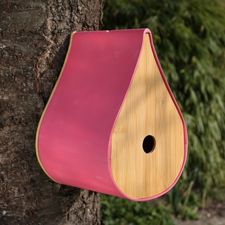 Vogelhaus - Nistkasten - Bambus - mit Aufhänger - H: 27,5cm - L: 18,5cm - pink