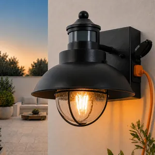 FTL Außenlampe Bewegungsmelder mit Steckdose, E27 Ausenbeleutung Hauswand | 3 Modi, Retro Außenleuchte Wand mit Gesätes Glas, PIR Scheunenlicht Wandbeleuchtung für Garten Yard, Aufputzsteckdose, IP44
