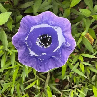 Vogeltränke Blume, Gartenstecker Vogeltränke Stehend, Metall Vogelbad Garten, Handgefertigt Insektentränke & Bienentränke Mit Stab Für Den Garten & Balkon-Für Wildvögel(Lila)