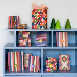 REMEMBER Adventskalender Tüten, 24er-Set - verschiedene Größen - mehrfarbig - Papier