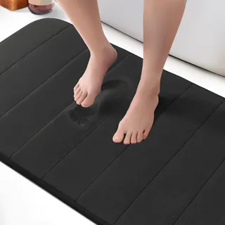 KEPLIN Badematte aus Memory-Schaum (Schwarz, 60 x 90 cm), ultraweich, saugfähig und rutschfest, maschinenwaschbar, großer schwarzer Badezimmerteppich für Badewanne und WC