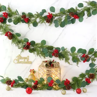 Dremisland Weihnachtsgirlande Eukalyptus Girlande Tannengirlande Künstliche Pflanzen mit Rot Beeren Tannenzapfen Weihnachtskranz Grün Hängepflanze Für Treppe Tischdeko Weihnachtsbaum Deko