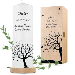 GRAVURZEILE Trauerkerze Baum der Erinnerungen - Kerze mit Namen & Wunschtext - Hochwertige Stumpenkerze 250/80 mm, brillant bedruckt - Trauerdekoration für das Grab - Geschenk für Trauernde