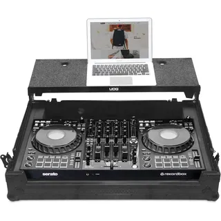 UDG Ultimate Flightcase Pioneer DDJ-FLX10 Plus Laptop, Schwarz | Pioneer DJ DDJ-FLX10 sicher zu jedem Gig transportieren; Ultimate Flightcase mit Laptopfach und Rollen