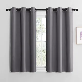 NICETOWN Kurzer Vorhang Abdunkelnd mit Ösen für Küche 2er Set H137 x B107 cm Grau, Gardinen Blickdicht Fenstervorhang Isoliervorhang gegen kälte Scheibengardinen