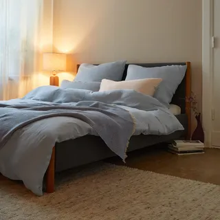 URBANARA Seretta Satin-Bettwäsche 135x200 cm & 80x80 cm I 100% TencelTM Lyocell Made in Portugal Oeko Tex 100 I Seidig Glatt Traumhaft Weich Atmungsaktiv Nachhaltig I Hellblau