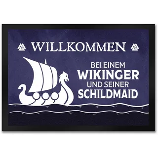 speecheese Willkommen bei einem Wikinger und Seiner Schildmaid Fußmatte in 35x50 cm mit Segelboot Motiv Als Geschenk zur Hochzeit für Paare Nordmänner Vikings
