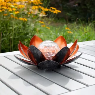 Navaris LED Solar Lotus Laterne - warmweiß wiederaufladbar - Lotusblüte Solarlampe mit tollem Licht durch Bruchglasoptik - Garten Deko Solarleuchte