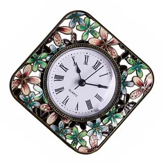 Ciieeo Vintage Tischuhr aus Metall mit Geräuschlosem Quarzwerk und Klarer Zeitskala Retro Design für Wohnzimmer und Büro als Elegante Kleine Standuhr